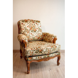 Location fauteuil vintage en velours | August Events Location fauteuil vintage en velours | August Events