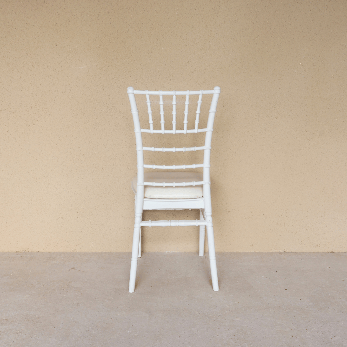 Chaise Chivari blanche