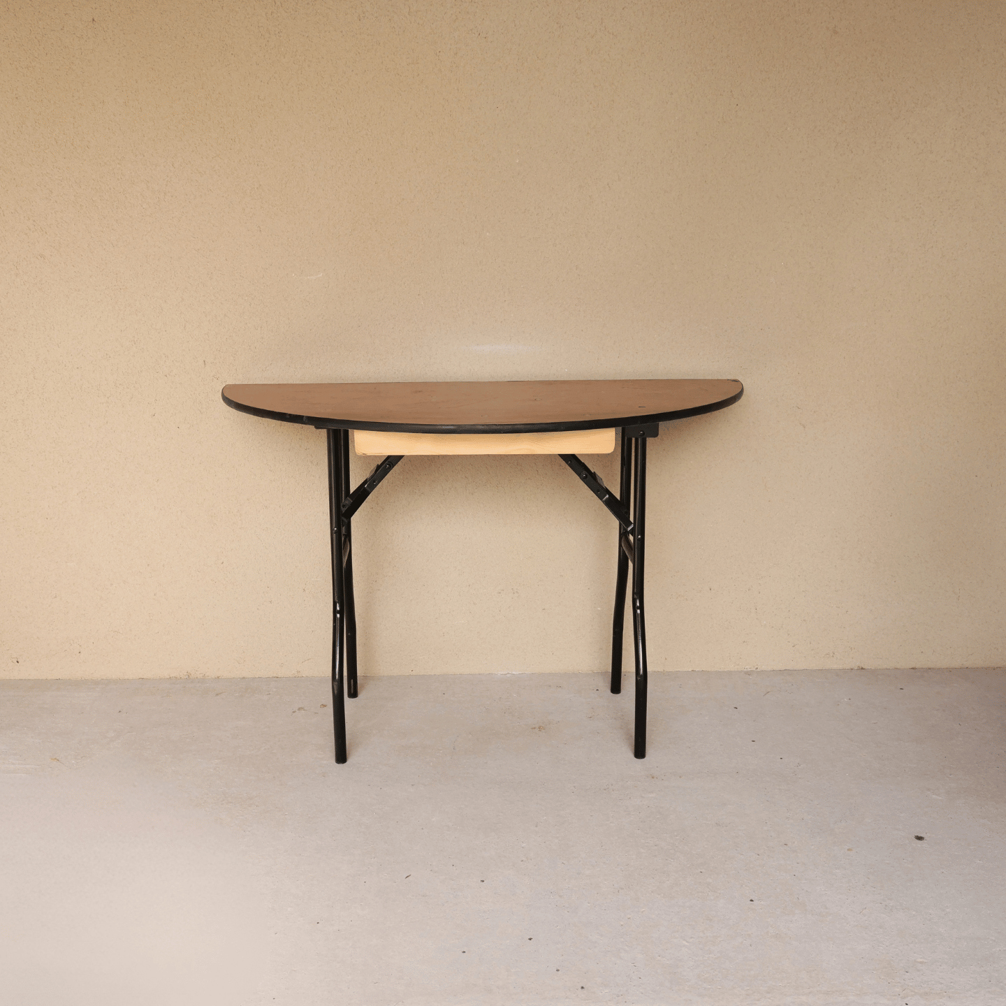 Table demi-ronde D120cm