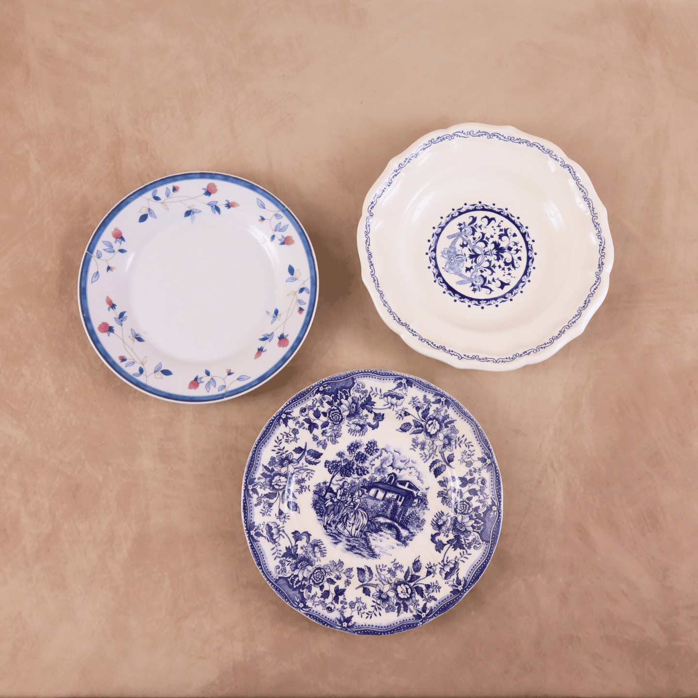 Assiette plate Vintage bleue