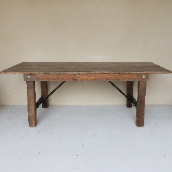 Location table en bois massif clair 220 cm | August Events