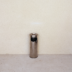 Cendrier haut avec poubelle intégrée