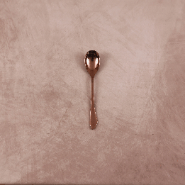 Cuillère à entremets cuivrée brillante