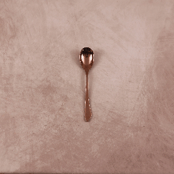 Cuillère à entremets cuivrée brillante
